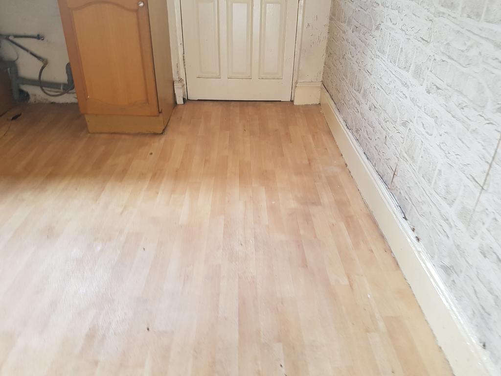 14 Morley Street, Parkgate, Rotherham... 3 bed terraced house £525