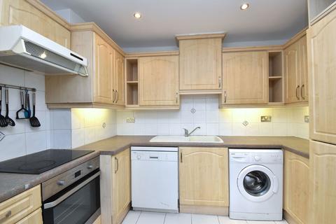 2 bedroom flat to rent, Kingswood Road, London, SW2 4JW