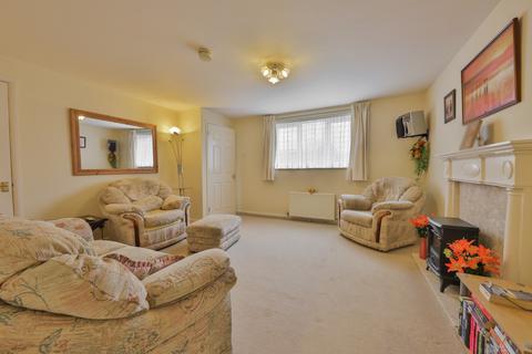 3 bedroom detached house for sale, Westburn Avenue, New Holland, Lincolnshire, DN19 7SA