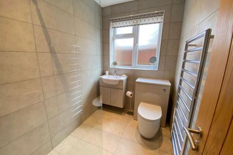 20 Blisworth Road, Roade, Northampton, NN7 2ND