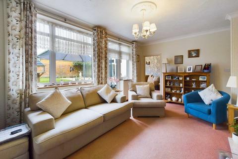 13 Fouracres Drive, Hemel Hempstead, HP3 9LD