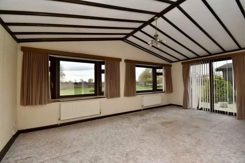 2 bedroom park home for sale, Torksey, Lincolnshire, LN1