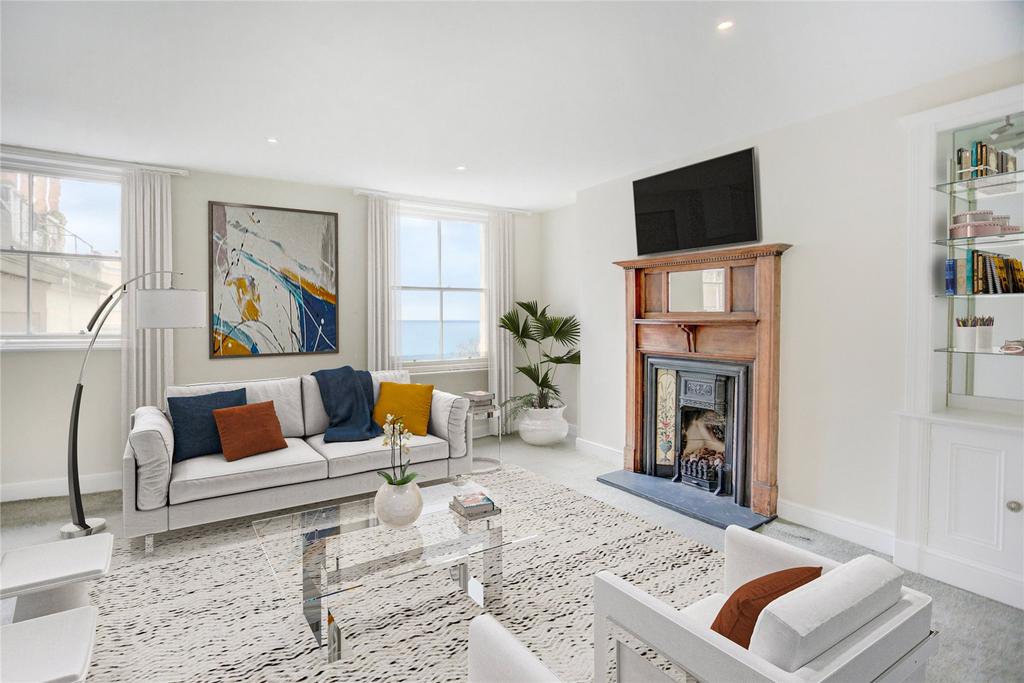 Marine Square, Brighton, BN2 3 bed for sale £450,000
