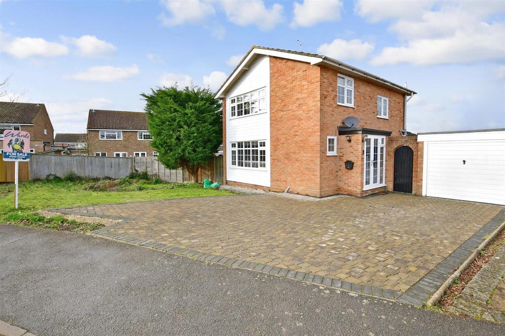 Bathurst Road, Staplehurst, Kent, Kent 3 bed detached house for sale