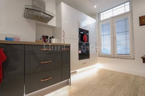 2 bedroom flat for sale, La Retraite, La Pouquelaye, St. Helier, Jersey. JE2 3GF