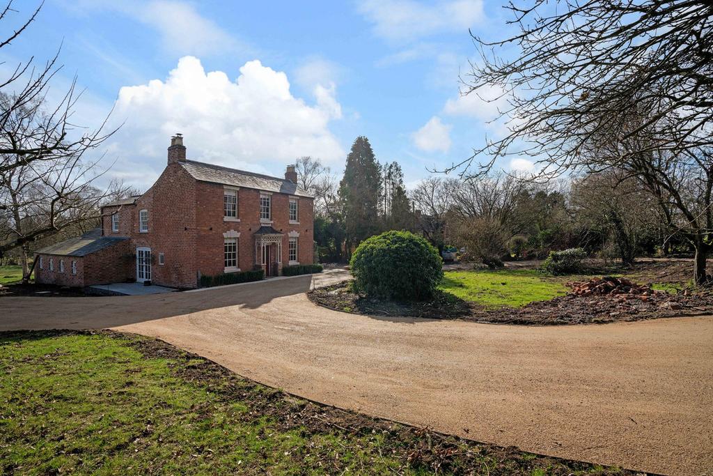 Victoria Road, Dodford, Bromsgrove... 6 bed detached house £1,300,000