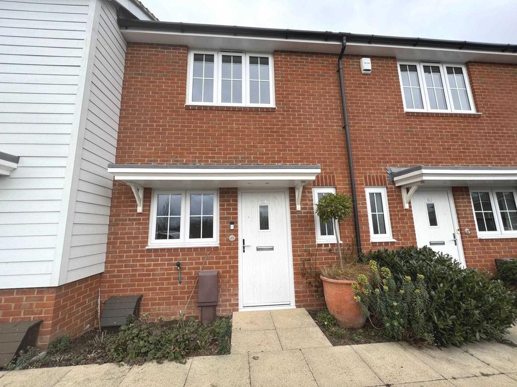 Lakeland Avenue, Bognor Regis 2 bed terraced house £1,295 pcm (£299 pw)