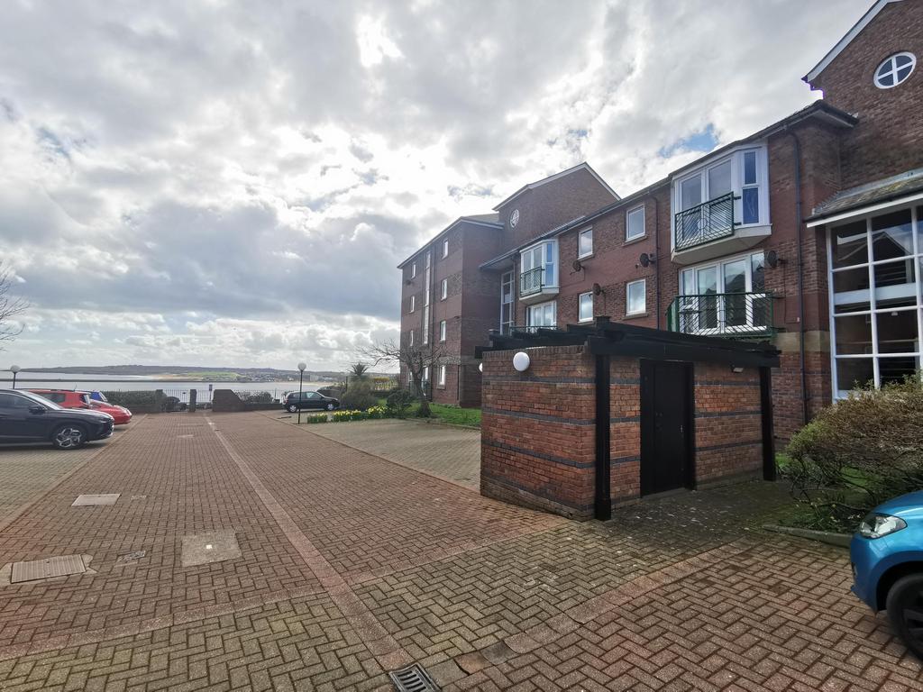 Oxford Street, Tynemouth, Newcastle... 2 bed flat £750 pcm (£173 pw)