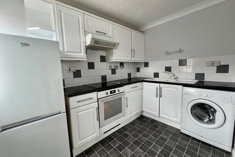 2 bedroom flat to rent, Oxford Street, Tynemouth, Newcastle upon Tyne, NE30