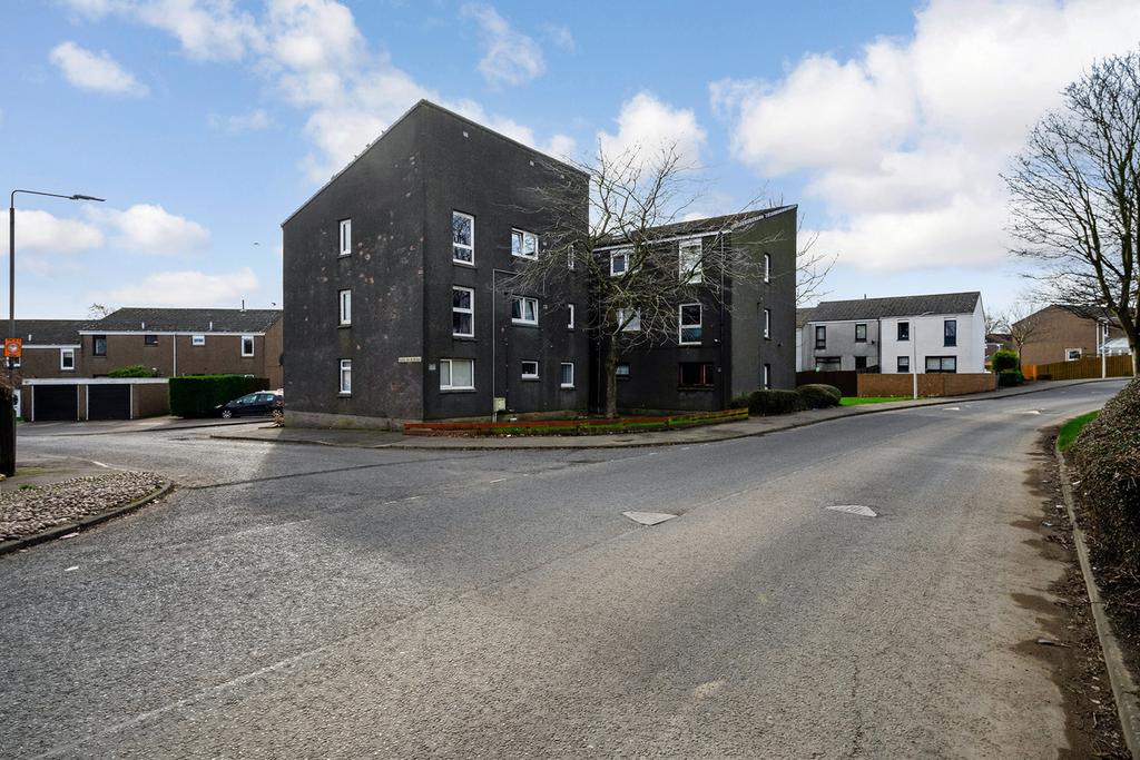 Glen Isla Road, Kirkcaldy, KY2 1 bed flat £69,950
