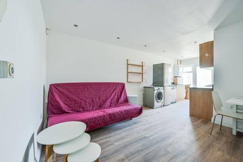 2 bedroom flat for sale, Dartmouth Road, Upper Sydenham, London, SE26