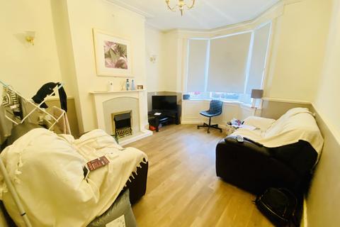 2 bedroom ground floor flat for sale - Winchester Road, London E4