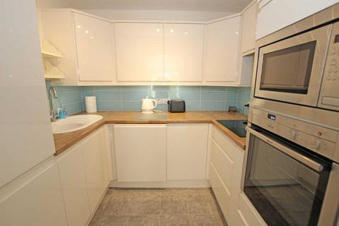 1 bedroom retirement property for sale - Fairfield Road, Eastbourne, BN20 7NF