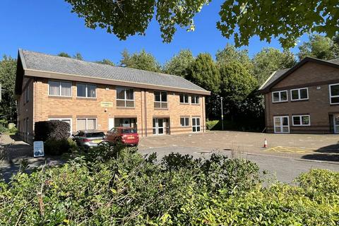 Office to rent - 15 Cromwell House, Cromwell Business Park, Banbury Road, Chipping Norton, OX7 5SR