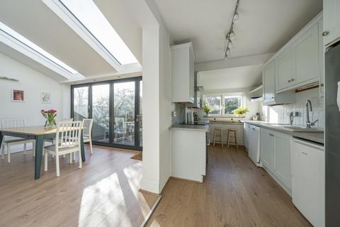 32 Queens Road, Beckenham, BR3 4JW