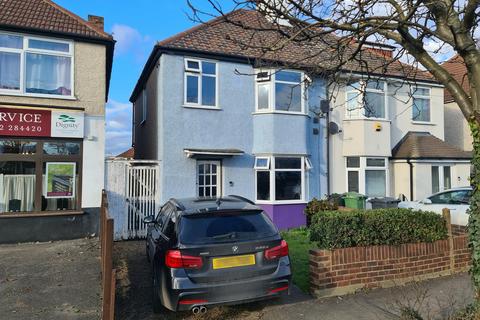 3 bedroom semi-detached house to rent, The Brent, Dartford, DA2