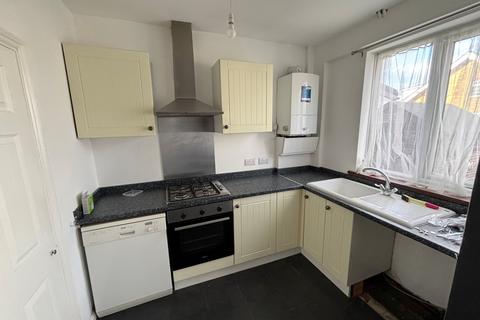 3 bedroom semi-detached house to rent, The Brent, Dartford, DA2