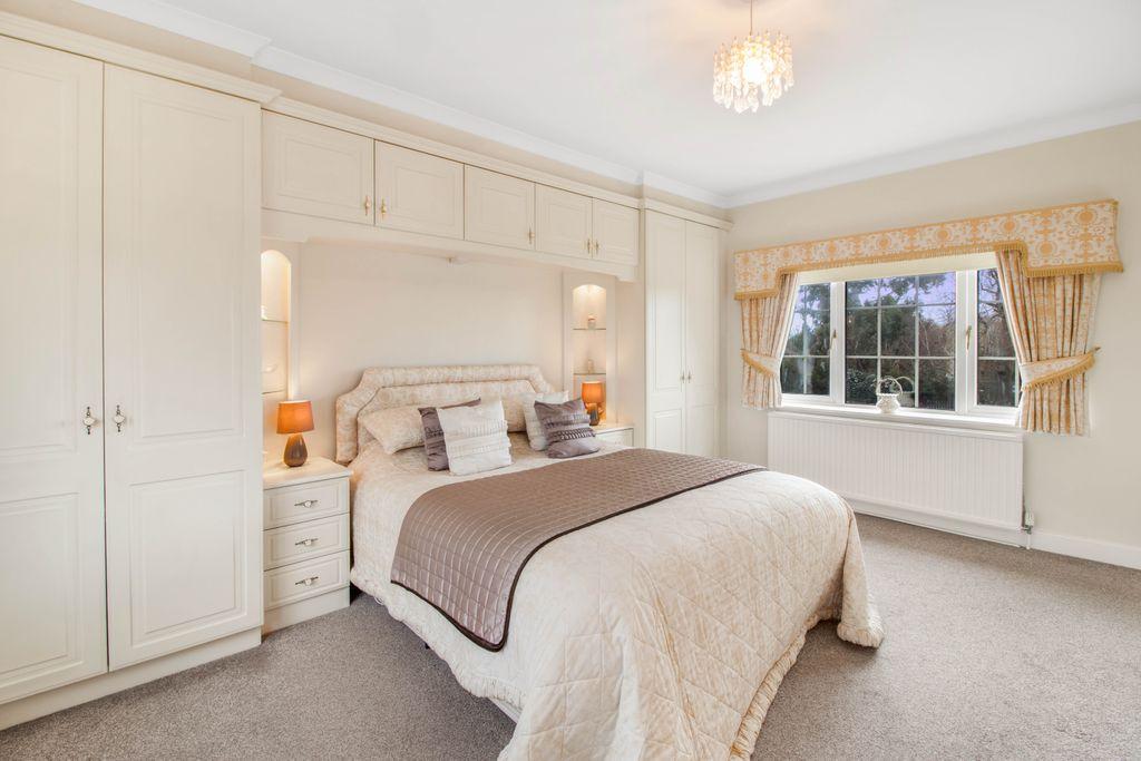 Bedroom 1 (Double)