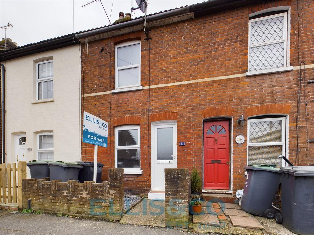 Nelson Avenue, Tonbridge, Kent, TN9 2 bed semidetached house £350,000