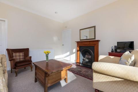 2 Daleview Grove, Clarkston, Glasgow, G76 7XS