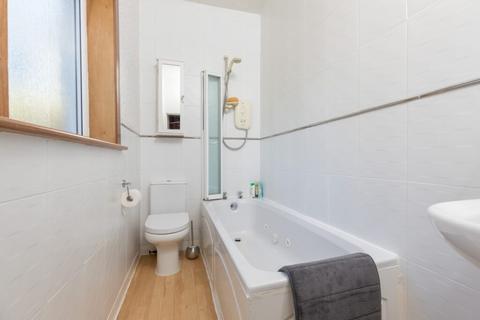 2 Daleview Grove, Clarkston, Glasgow, G76 7XS