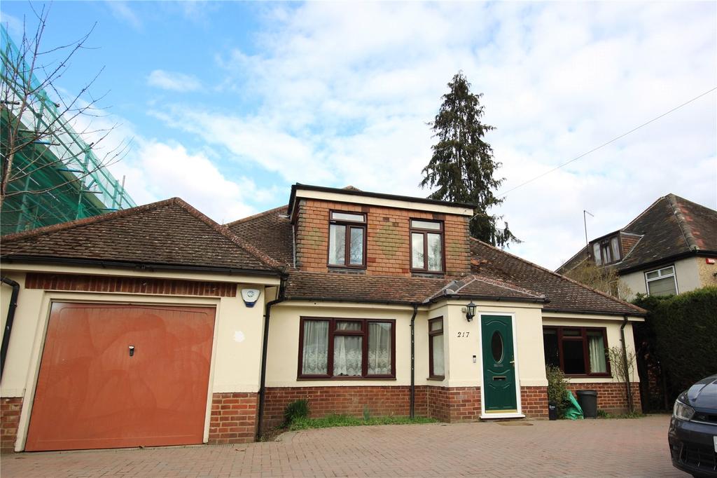 Wokingham Road, Earley, Reading, RG6 4 bed detached house £2,500 pcm