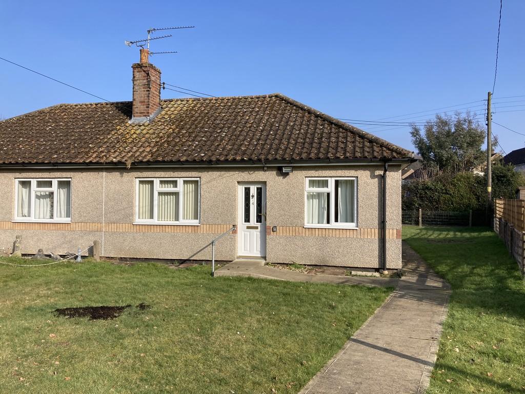 Waterfield Close, Fakenham, Norfolk 2 bed semidetached bungalow £80,000
