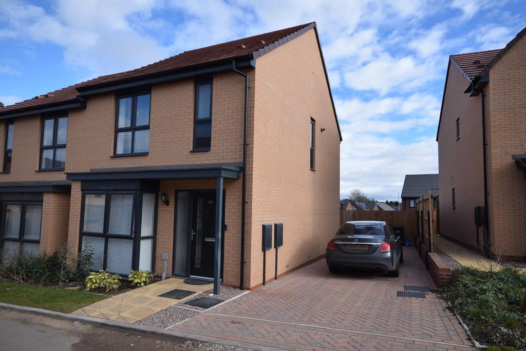 Clydesdale Avenue, Newcastle 3 bed semidetached house £950 pcm (£219 pw)