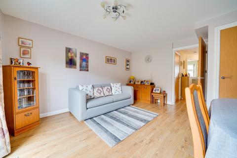 33 Browning Close, Royston, SG8 7EY