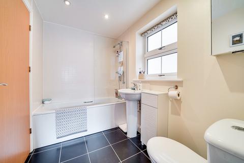 33 Browning Close, Royston, SG8 7EY