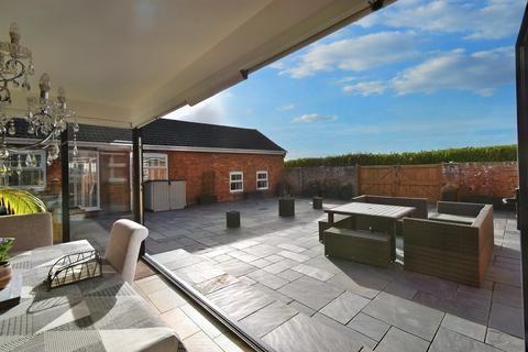 6 bedroom barn conversion for sale, Holton Grange Court, Holton-le-clay DN36 5HR