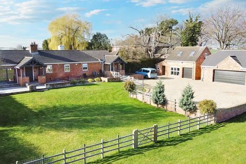 6 bedroom detached bungalow for sale, Holton Grange Court, Holton-le-clay DN36 5HR