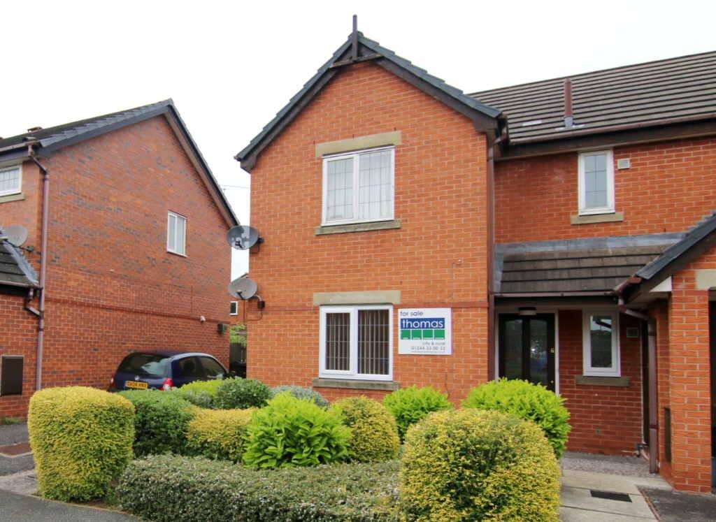 Newry Park East, Chester 2 bed flat £750 pcm (£173 pw)