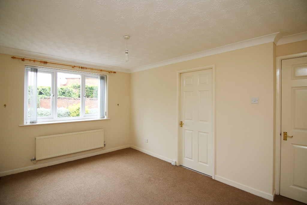 Newry Park East, Chester 2 bed flat £750 pcm (£173 pw)