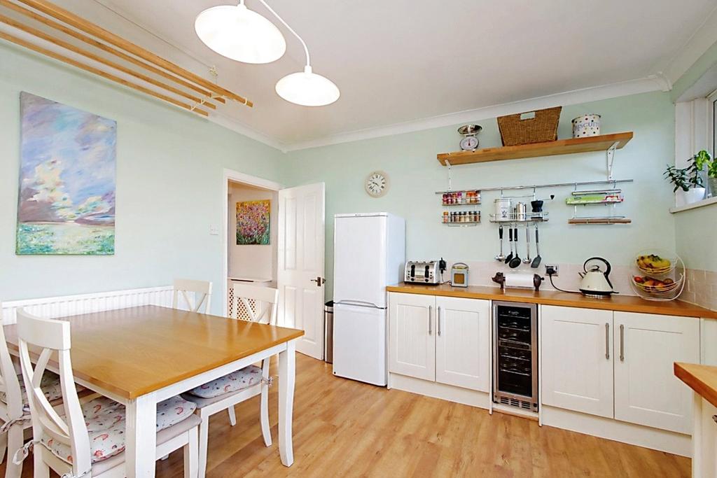 Torrs Road, Harrogate, North Yorkshire, HG1 2 bed terraced house for