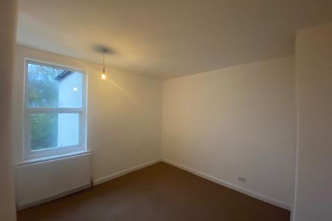 2 bedroom terraced house to rent, Kimberworth Road, Kimberworth, S61 1HH