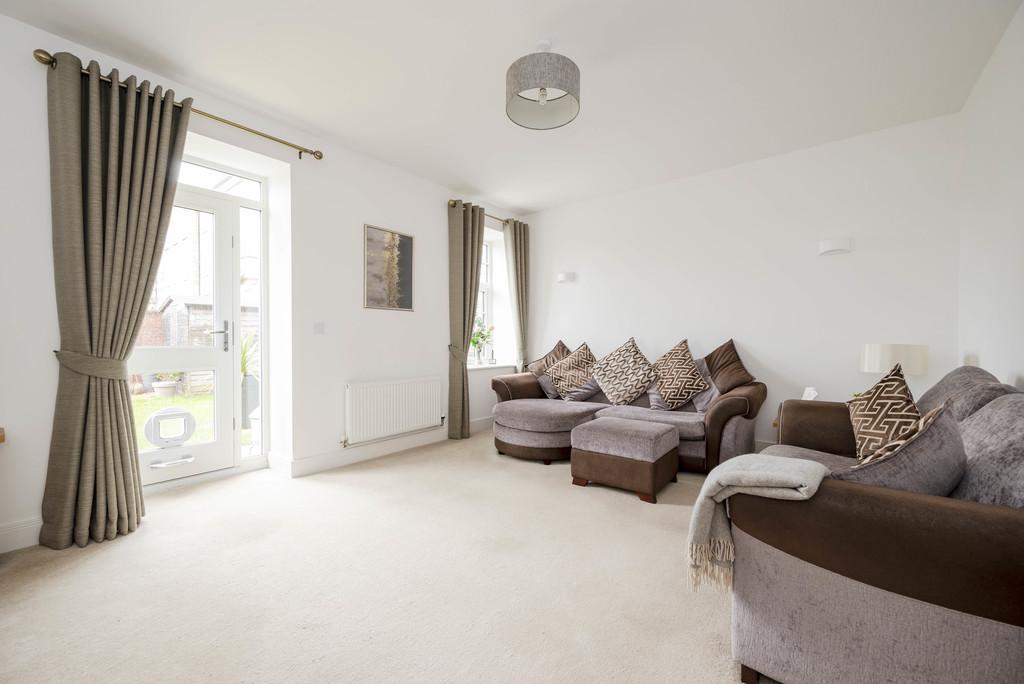 Godfrey Place, Upper Rissington 3 bed terraced house £1,450 pcm (£335 pw)