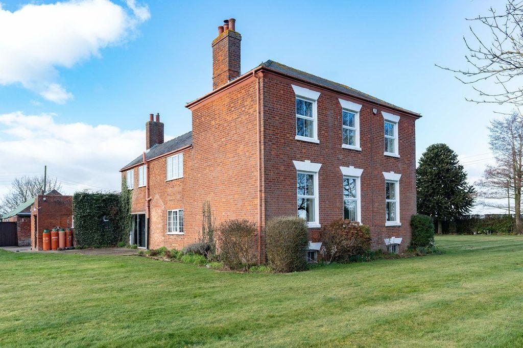 The Grange, Hundred Fen, Gosberton Clough, Spalding PE11 4LF 6 bed