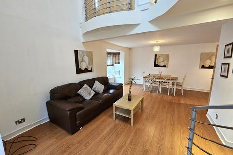 2 bedroom end of terrace house to rent, Queen's Lane South, City Centre, Aberdeen, AB15