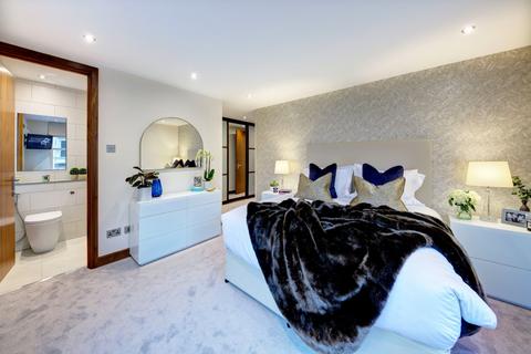 2 bedroom flat to rent, Ennismore Gardens, London, SW7