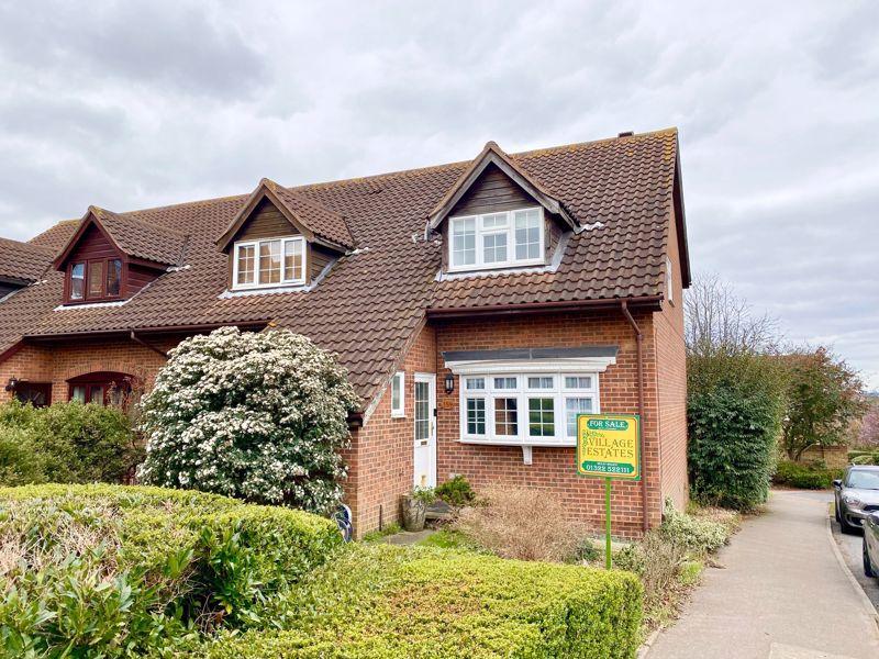 Knights Manor Way, Dartford 3 bed end of terrace house for sale £375,000