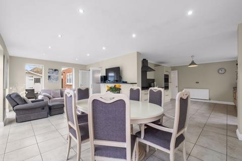 345 Birmingham Road, Sutton Coldfield, B72 1DL
