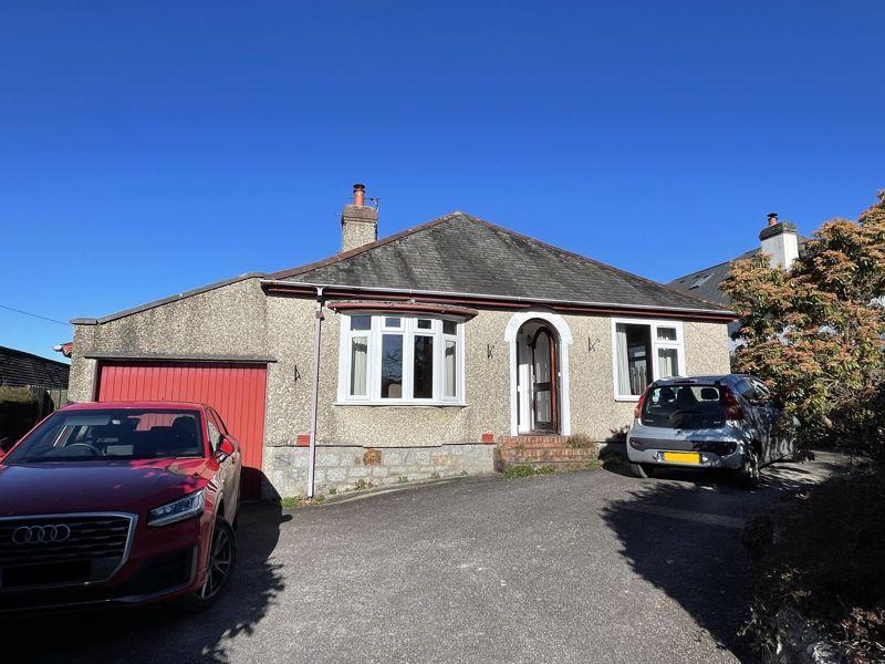 Moresk Road, Truro 3 bed detached bungalow £375,000