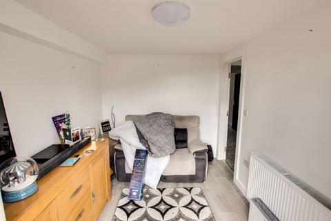 1 bedroom apartment to rent, Summerdown Walk, Trowbridge