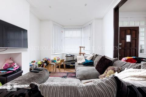 3 bedroom terraced house for sale - Brunswick Park Road, New Southgate, London, N11
