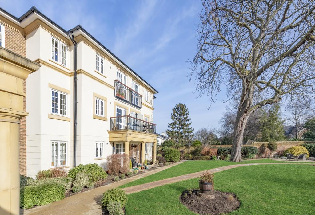 Gifford Lodge, Twickenham, Greater London 2 bed apartment for sale £