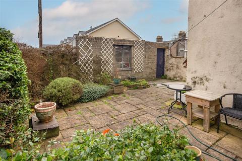 4 bedroom end of terrace house for sale, Bangor Street, Y Felinheli, Gwynedd, LL56