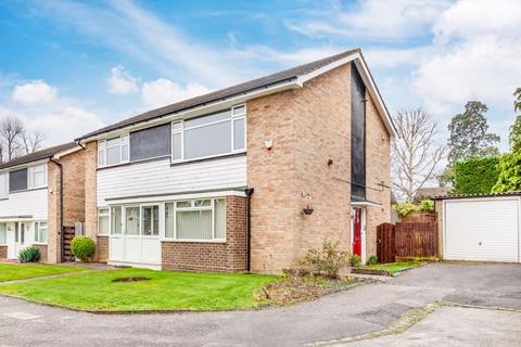 2 bedroom maisonette for sale - Roland Way, Worcester Park