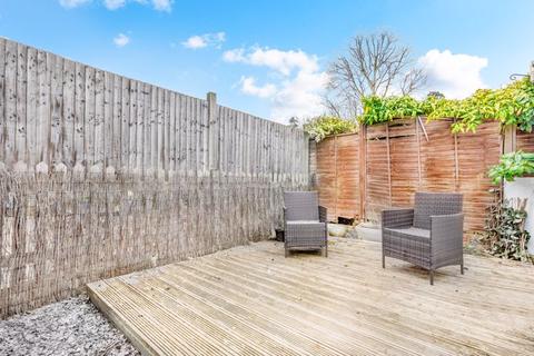 4 Roland Way, Worcester Park, KT4 7HF
