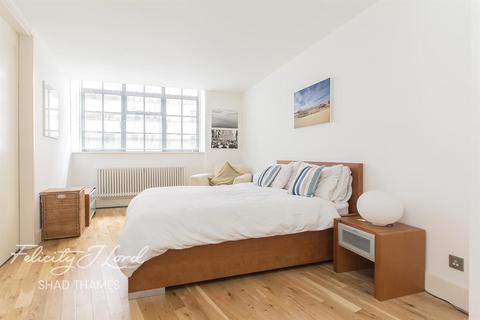 1 bedroom flat to rent, New Globe Walk, Bankside, SE1
